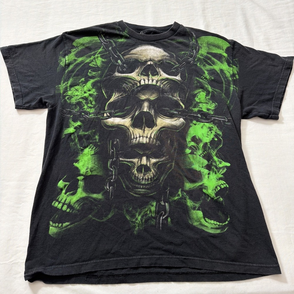 Legend Brand Skulls‎ & Chains T-shirt Size Men's Medium Fit Vintage Retro VTG